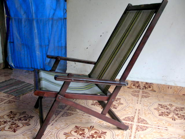 Lawn chair and nouveau-plastique chic door
