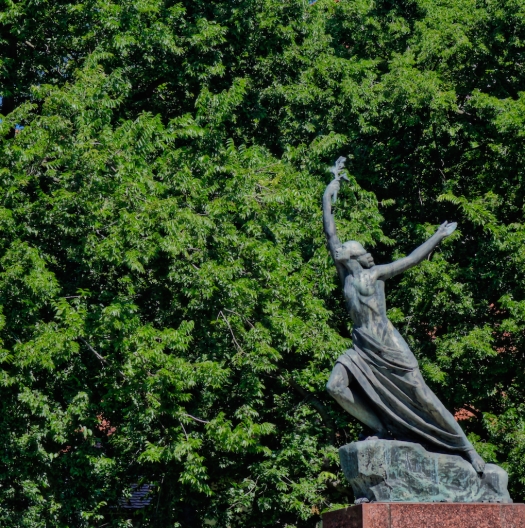 Victory Statue, Bratislava