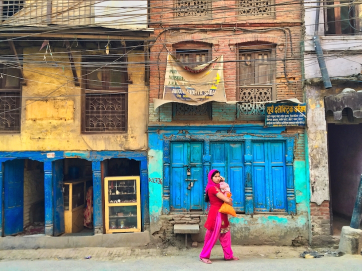 Katmandu street, lady with baby